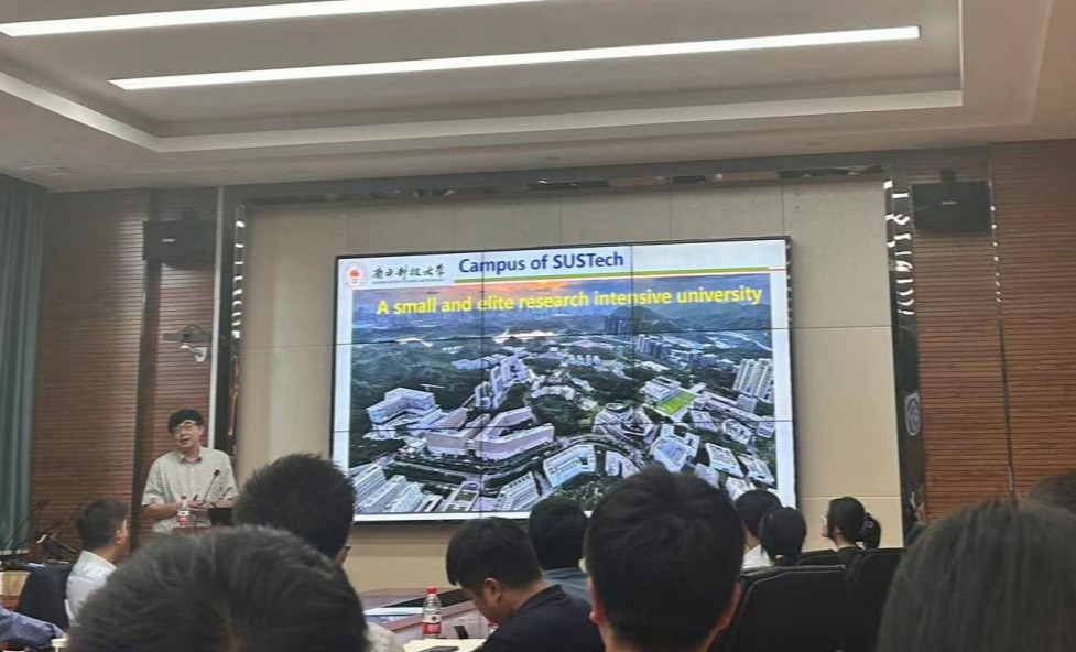 365英国上市集团