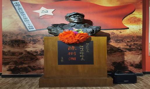 365英国上市集团
